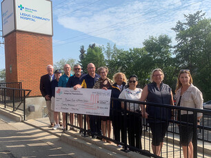 L to R: Rick Medcke, Gord Lewis, Greg Gross, Gerald Thomas (Rotary President), Myrtle Smyth, Sylvia Farrar, Yolanda Paul, Brenda Reimer (LCHF) and Kristina Dembinski (LCHF).