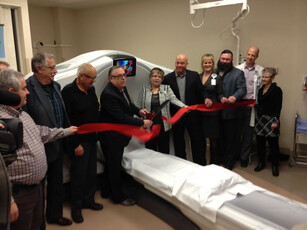 Dignitaries at CT scanner ribbon cutting at Leduc Community Hospital, photo Su-Ling Goh, Global News